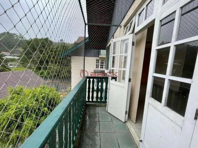 Apartamento para venda com 3 quartos na Ermitage, Teresópolis/RJ.