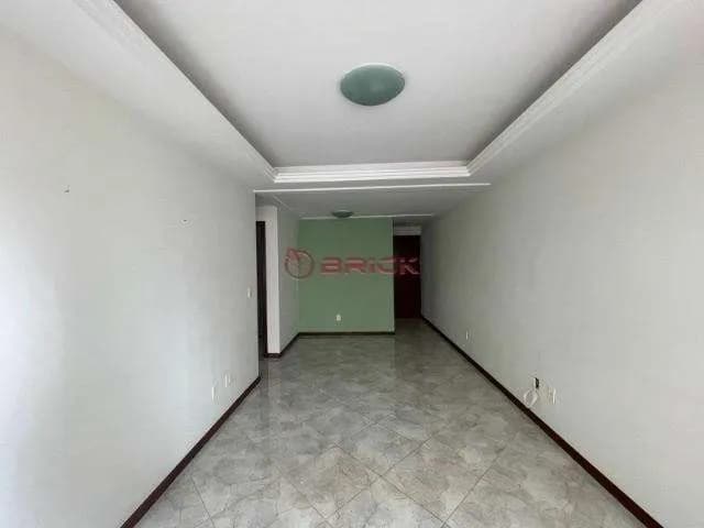 Apartamento com 2 quartos sendo 1 suíte, 60m² no Centro, Teresópolis/RJ.
