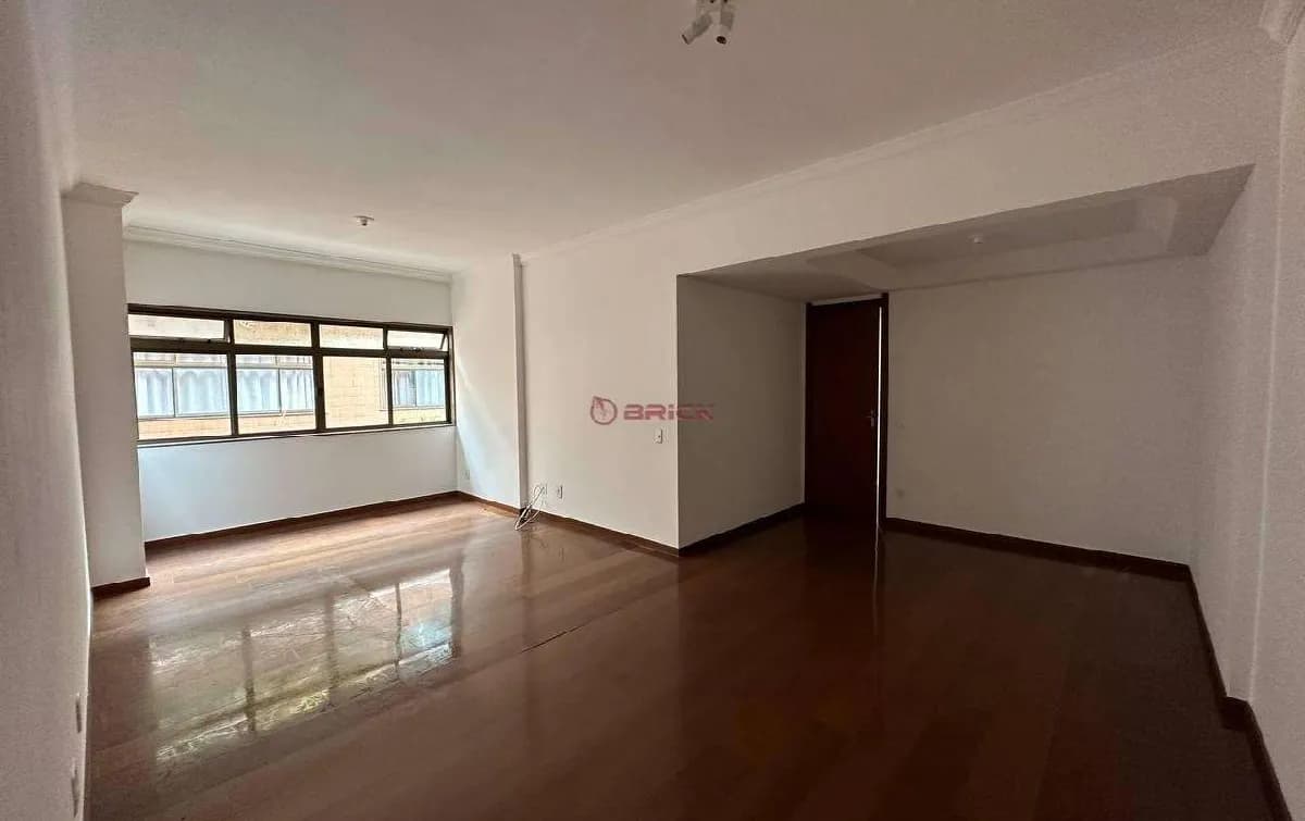 Apartamento à venda com 3 quartos sendo 1 suíte, 100 m² no Alto - Teresópolis/RJ.