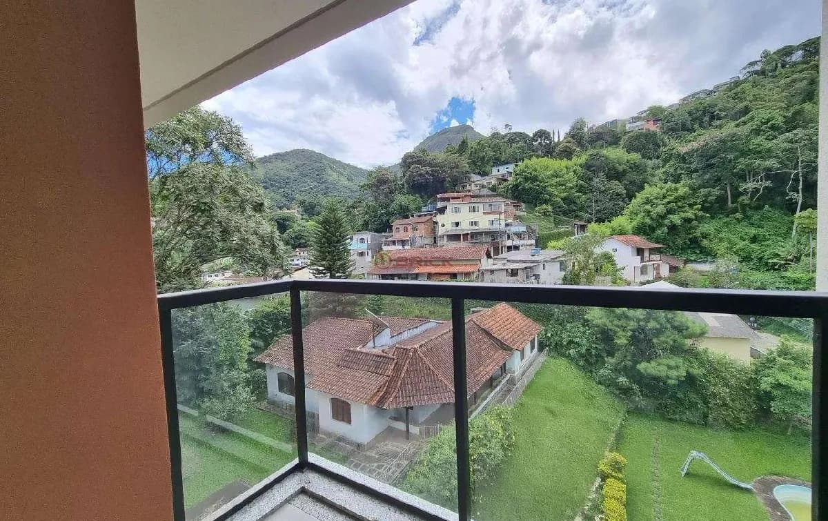 Apartamento com 2 quartos sendo 1 suíte, 75 m² em Agriões - Teresópolis/RJ