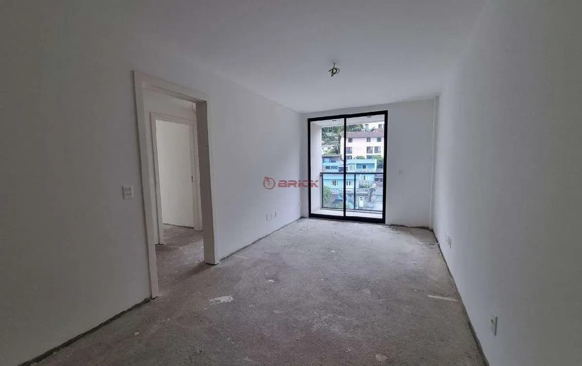 Apartamento com 3 quartos sendo 1 suíte, 89 m² em Agriões - Teresópolis/RJ