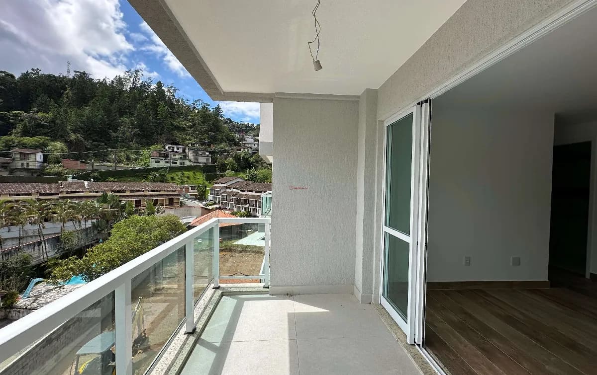 Apartamento com 2 quartos sendo 1 suíte, 88 m² em Pimenteiras - Teresópolis/RJ.
