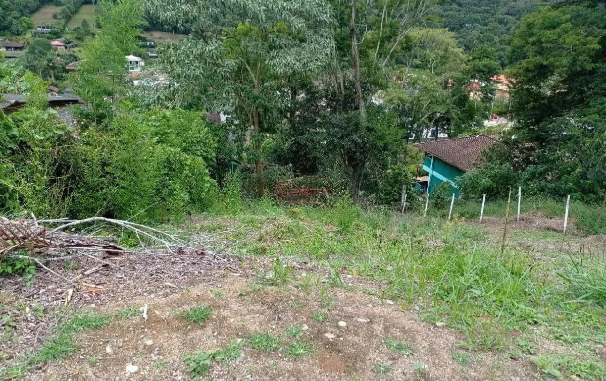 Terreno em condomínio com 378 m² em Albuquerque - Teresópolis/RJ