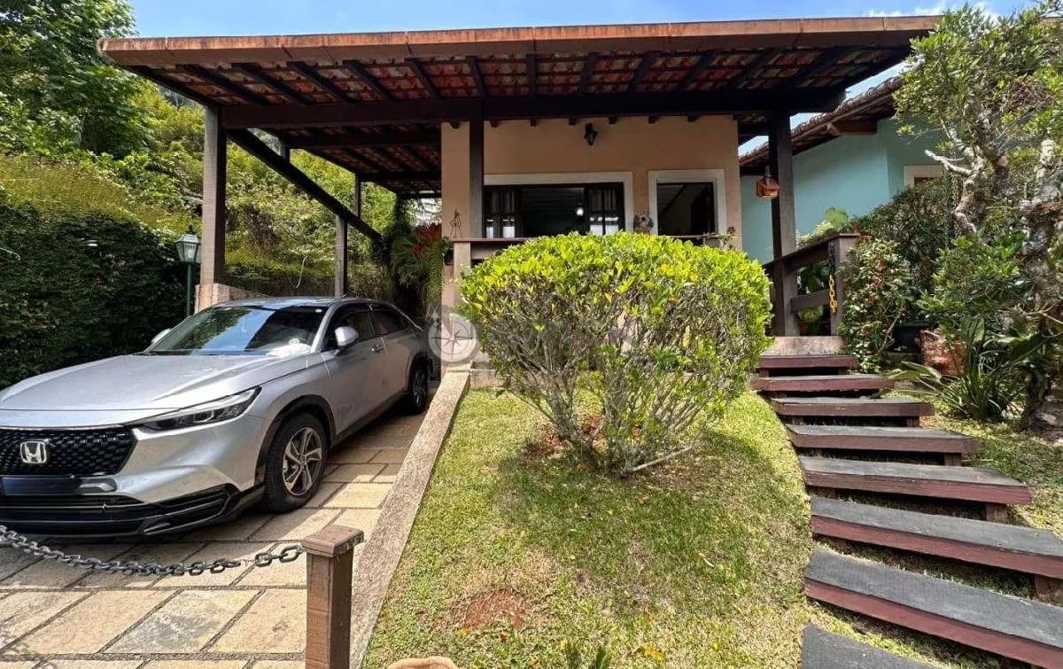 Casa com 3 quartos sendo 1 suíte, 150 m² em condomínio no Panorama - Teresópolis/RJ