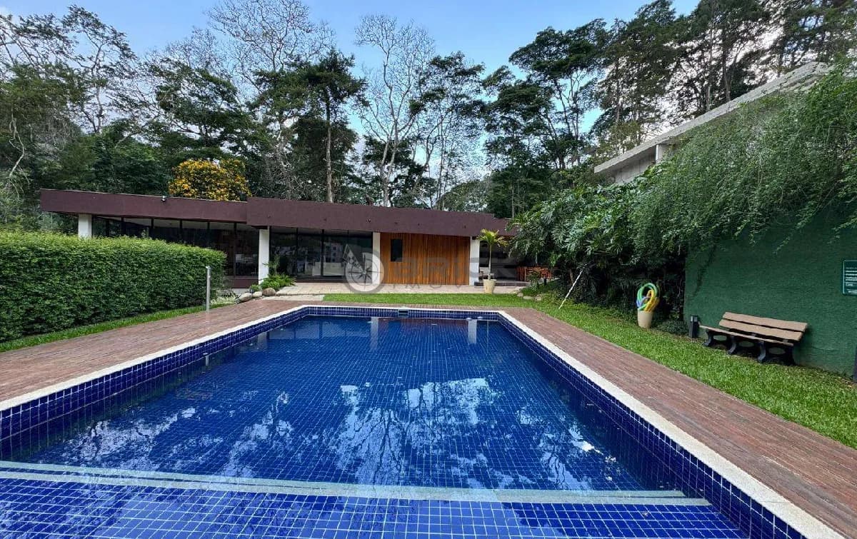 Terreno com leve aclive à venda, 272 m² na Posse - Teresópolis/RJ.