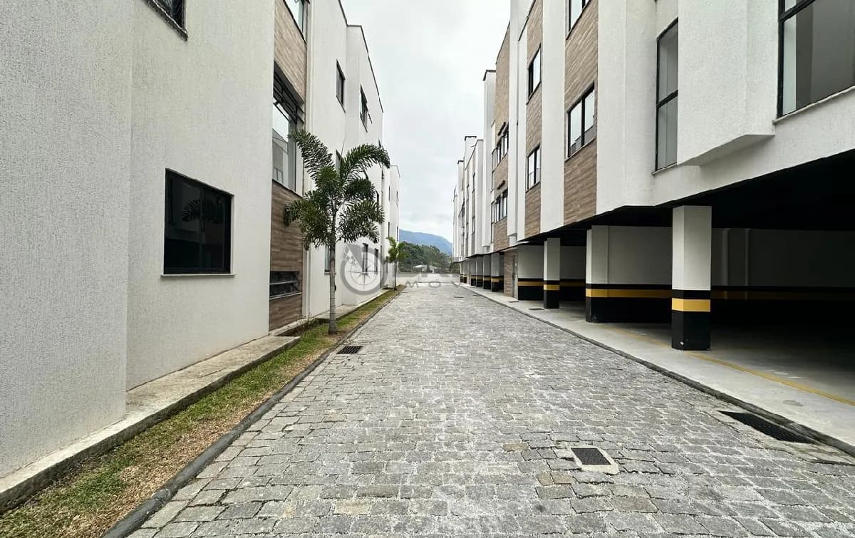 Apartamento com 3 quartos sendo 1 suíte, 70 m² no Bom Retiro - Teresópolis/RJ.