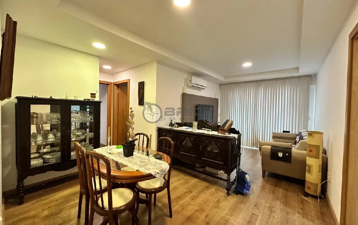 Apartamento à venda com 2 quartos sendo 1 suíte, 75.93 m² em Agriões - Teresópolis/RJ.