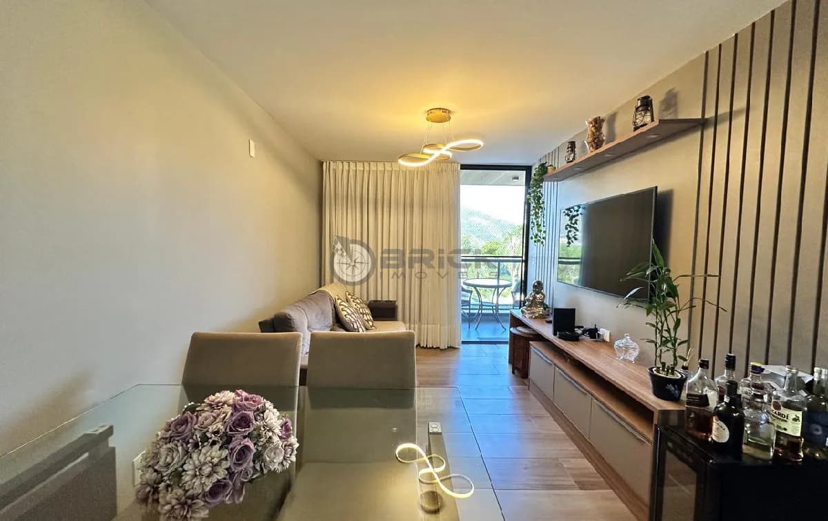 Apartamento à venda com 2 quartos sendo 1 suíte, 68 m² no Alto - Teresópolis/RJ.