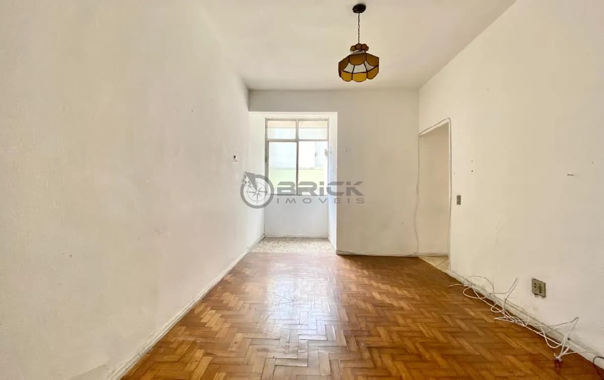 Apartamento à venda com 2 quartos + dependência completa, 65 m² no Alto - Teresópolis/RJ.