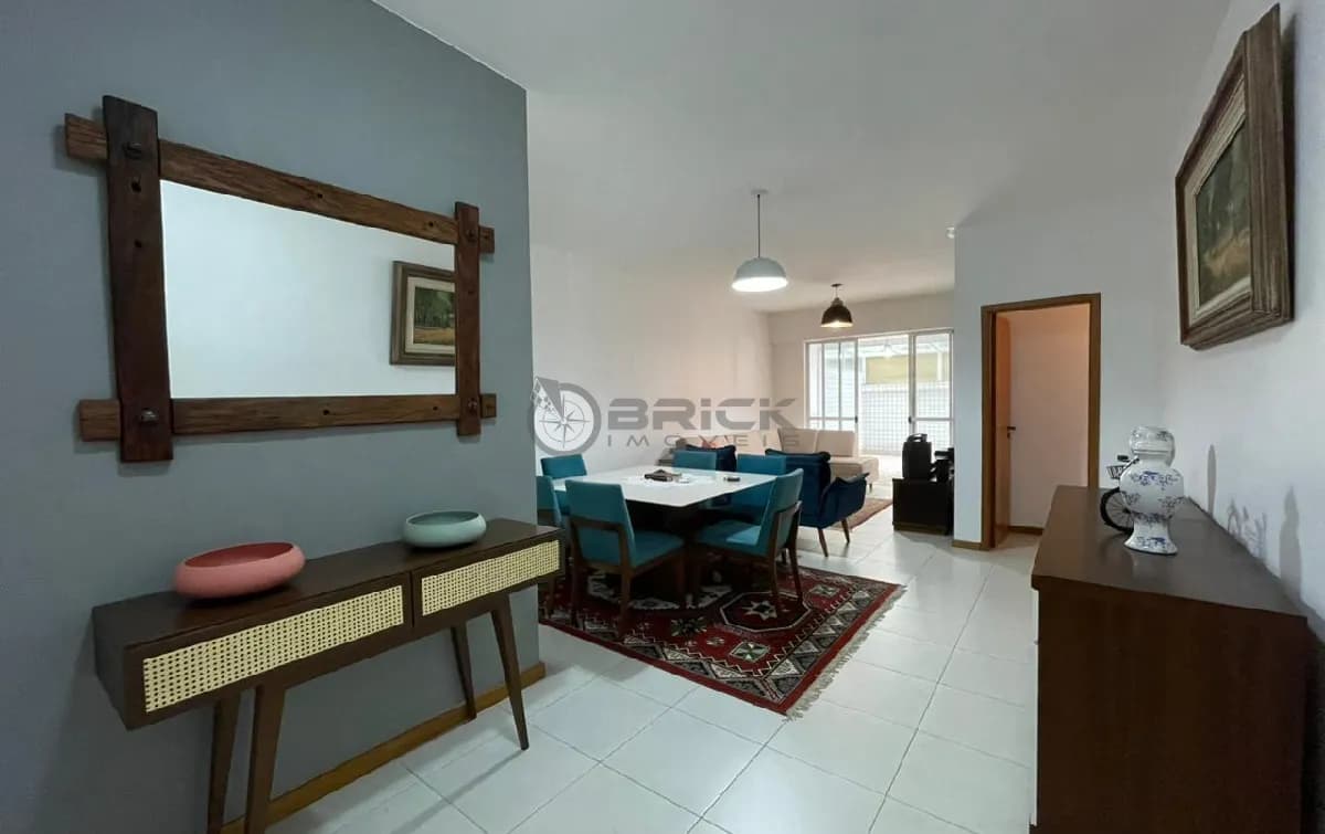 Apartamento à venda com 3 quartos sendo 1 suíte, 114 m² no Alto - Teresópolis/RJ.