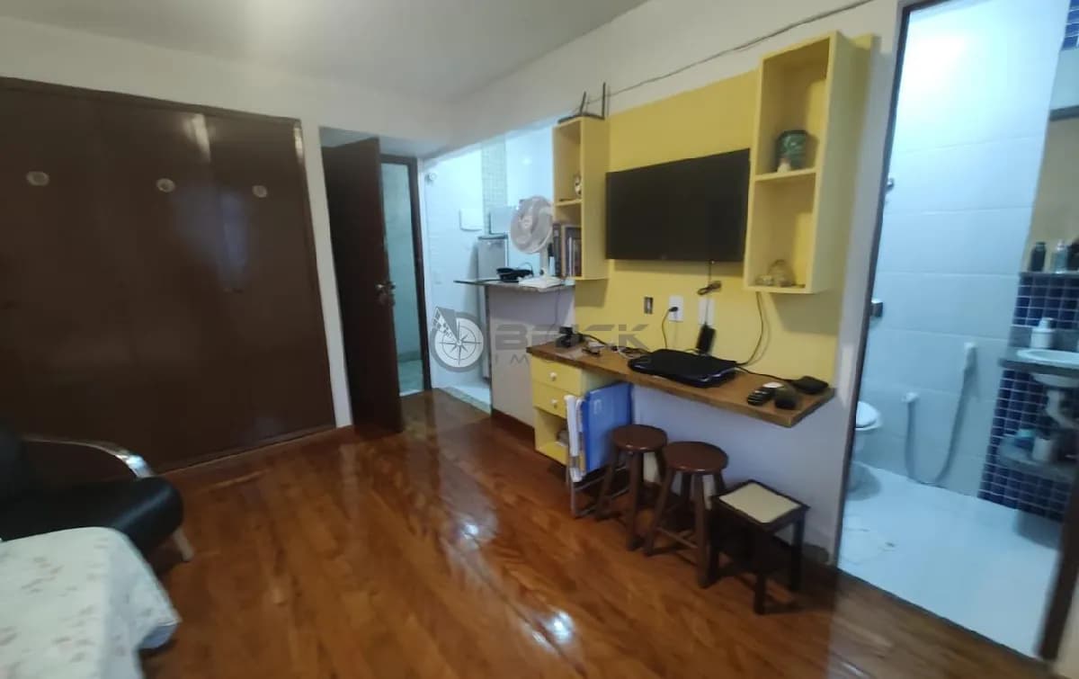 Apartamento à venda com 15.4 m² no Alto - Teresópolis/RJ.