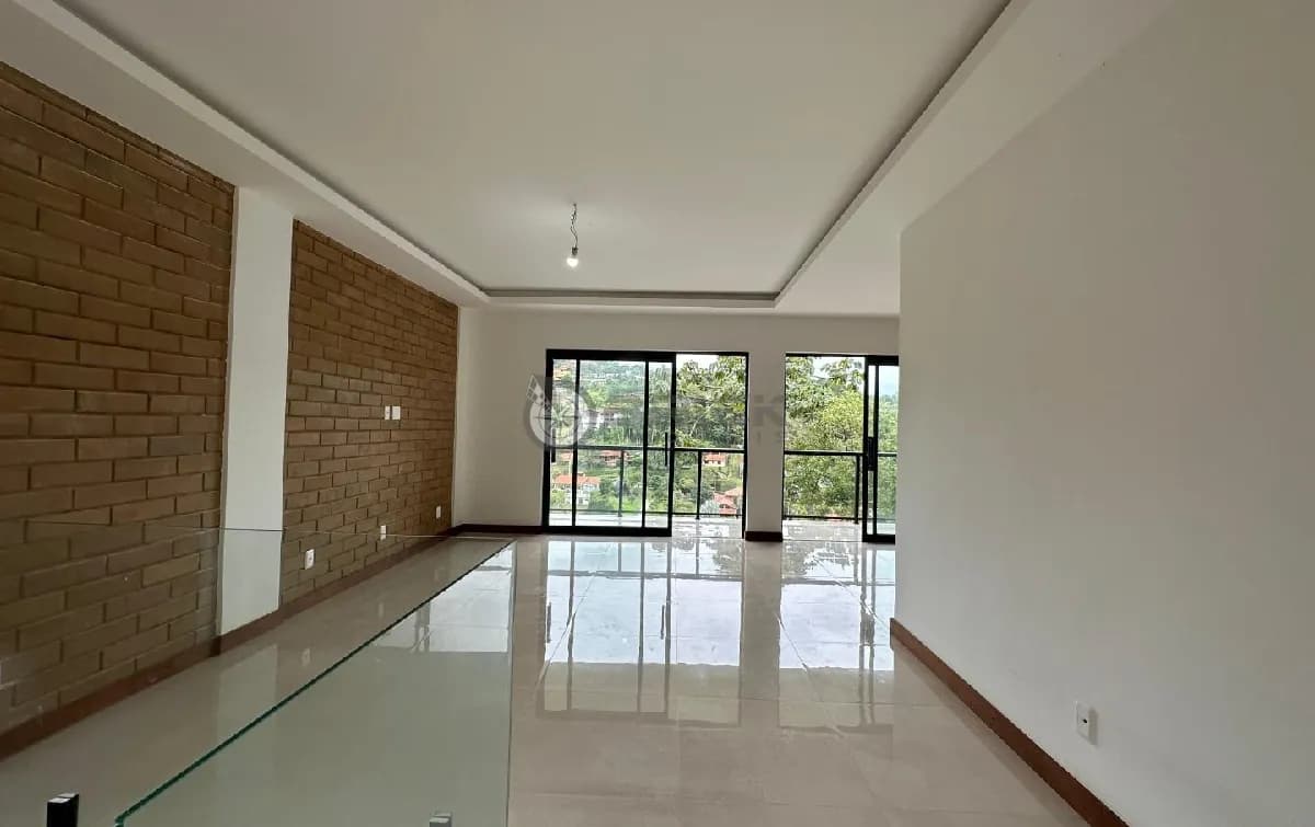 Casa à venda com 3 quartos sendo 2 suítes, 150 m² em Albuquerque - Teresópolis/RJ.
