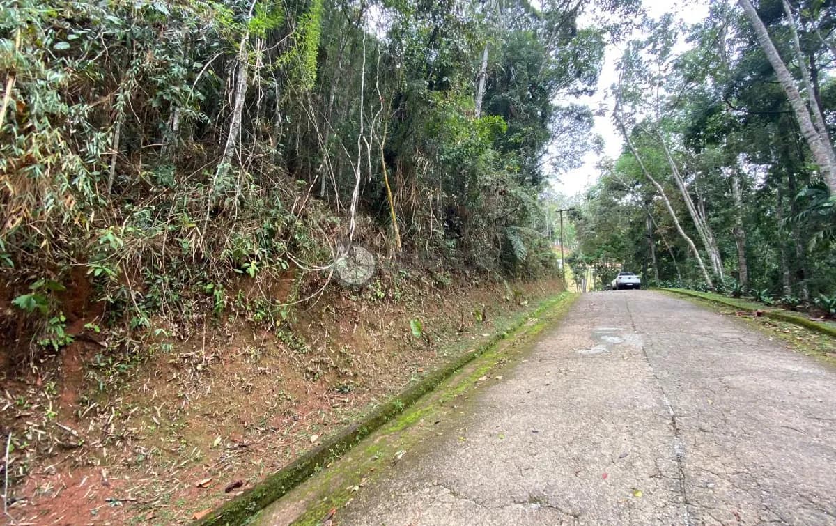 Terreno à venda em condomínio, 4.891 m² em Albuquerque - Teresópolis/RJ.