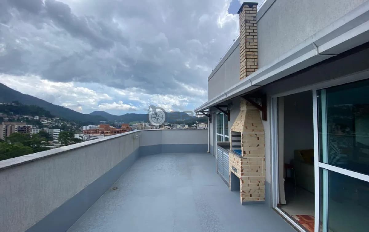 Cobertura à venda com 2 quartos, 88,46 m² no Alto - Teresópolis/RJ.