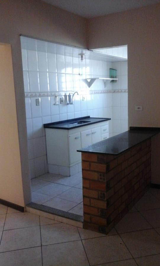 Apartamento para Locação, em Volta Redonda, bairro Aterrado, 1 dormitório, 1 banheiro