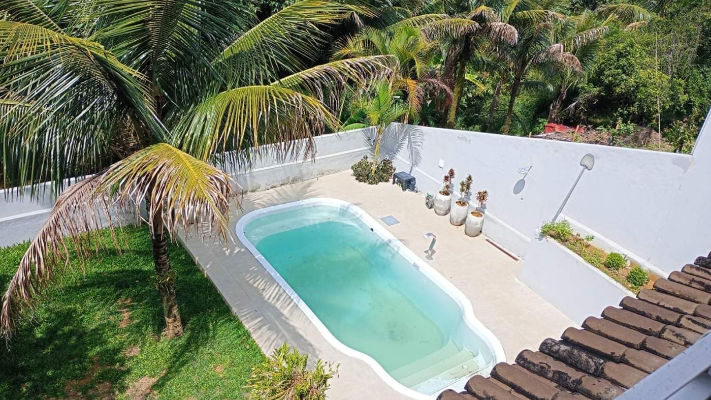 Casa para Locação, em Volta Redonda, bairro Jardim Suiça, 4 dormitórios, 3 banheiros, 1 suíte, 2 vagas