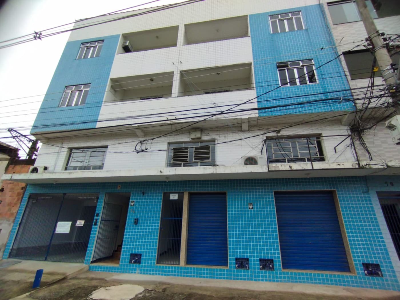 Apartamento para Locação, em Volta Redonda, bairro Aterrado, 1 dormitório, 1 banheiro, 1 vaga