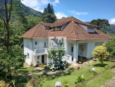 Casa para Venda, em Petrópolis, bairro Mosela, 5 dormitórios, 4 banheiros, 2 suítes, 1 vaga