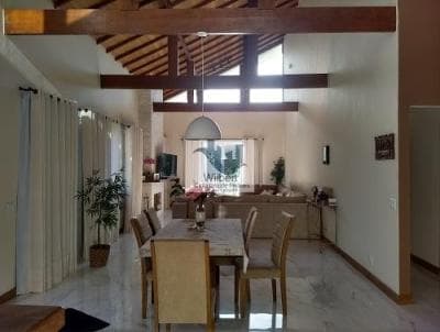 Casa para Venda, em Petrópolis, bairro Quitandinha, 5 dormitórios, 6 banheiros, 4 suítes, 2 vagas