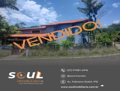 Casa em condomínio em Cantagalo