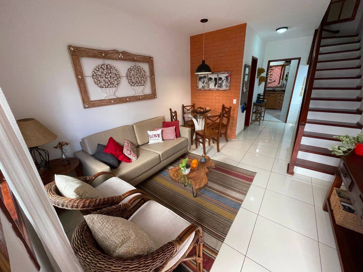 À Venda - Casa em Condomínio - Jardim Flamboyant, Cabo Frio/RJ