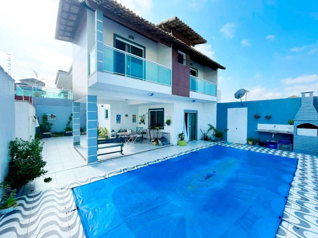 À Venda - Casa duplex com piscina - Novo Portinho, Cabo Frio/RJ