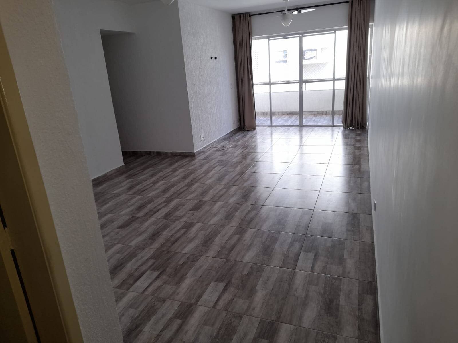 Aparamento espaçoso e arejado