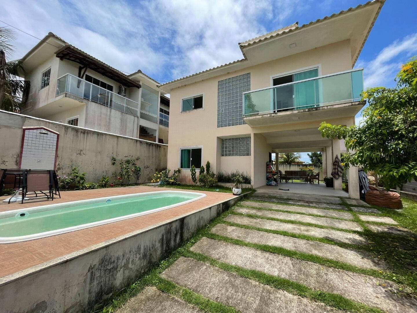 À Venda - Casa em condomínio fechado