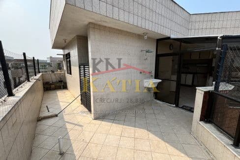 VENDA: COBERTURA A POUCOS METROS DA PRAIA DO FORTE, CENTRO- CABO FRIO: VAP056