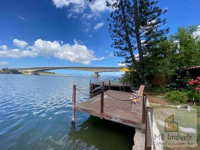 Casa a venda beira de canal navegável na Ponta do Ambrósio