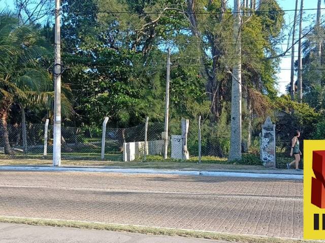 Área de Frente para Lagoa das Palmeiras em Cabo Frio
