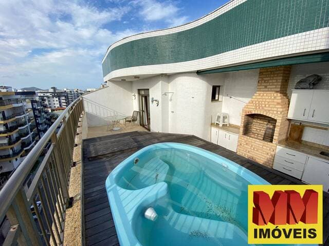 Cobertura com piscina a apenas 200 metros da Praia das Dunas