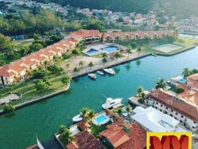 Apartamento de Sala/Quarto em Condomínio Club de Cabo Frio