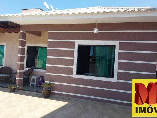 Casa Linear no Condomínio dos Pássaros