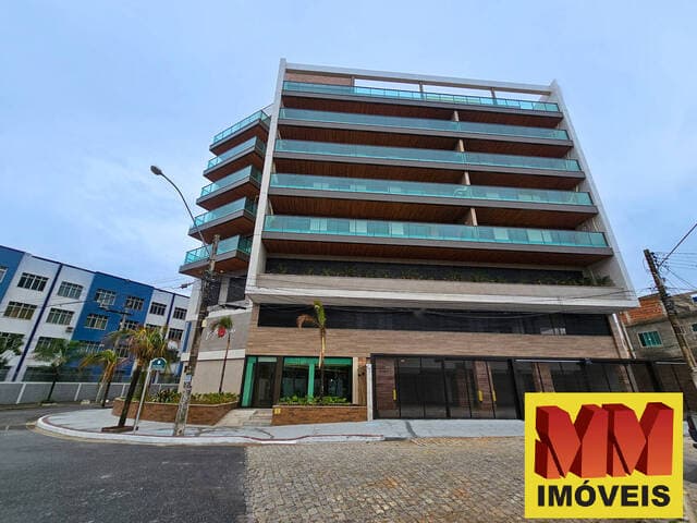 Duplex espetacular em Cabo Frio, à poucos passos da praia do Forte