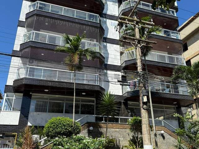 Amplo Apartamento  a 50 Metros da Praia do Forte em Cabo Frio