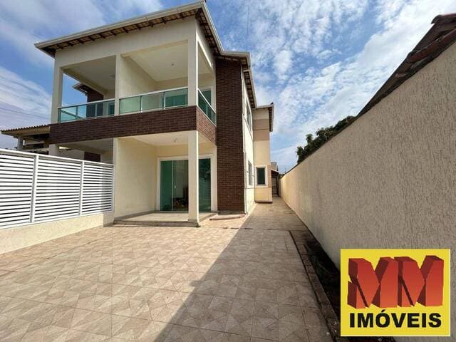 Casa independente à venda, localizada próximo ao Shopping de Cabo Frio