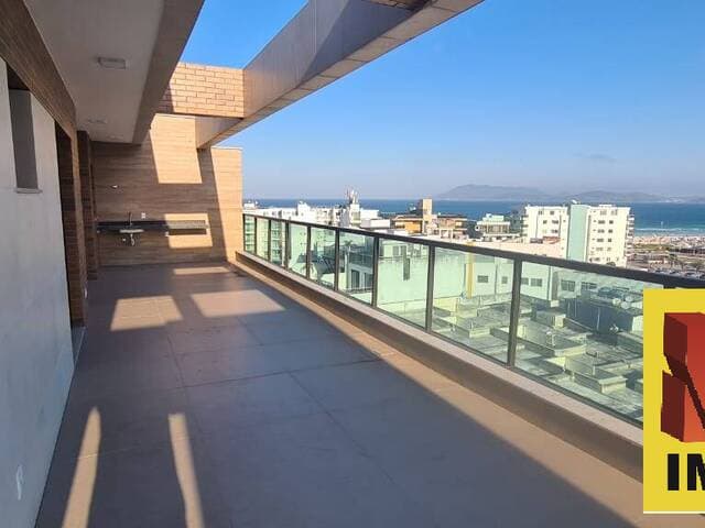 Cobertura em Cabo Frio com Vista Espetacular à poucos passos da praia