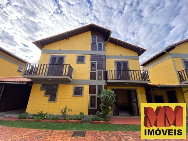 Excelente Casa Duplex em Condomínio no Peró – Cabo Frio-RJ