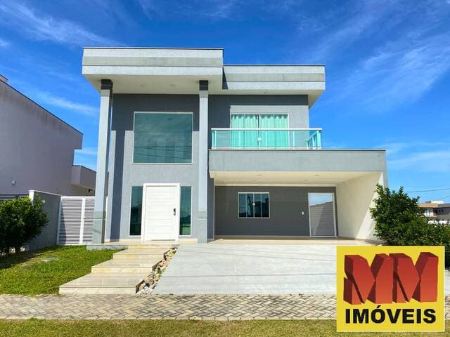 Encantadora casa de alto padrão com 04 suítes no Condomínio Alphaville Cabo