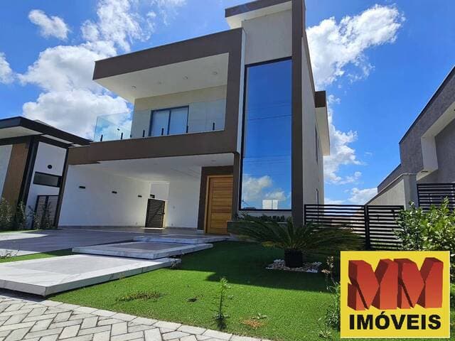 Casa Duplex de Alto Padrão em Condomínio Fechado em Cabo Frio.