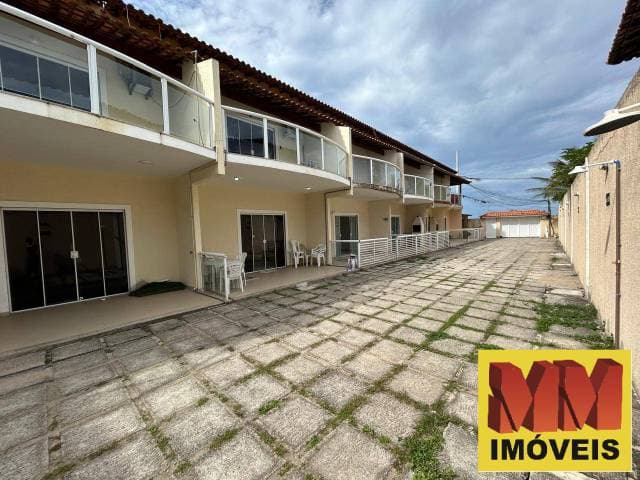 Casa em condomínio com 3 quartos para locação na praia do Peró – Cabo Frio