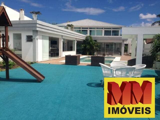 MARAVILHOSA CASA COM CANAL NAVEGÁVEL EM CABO FRIO