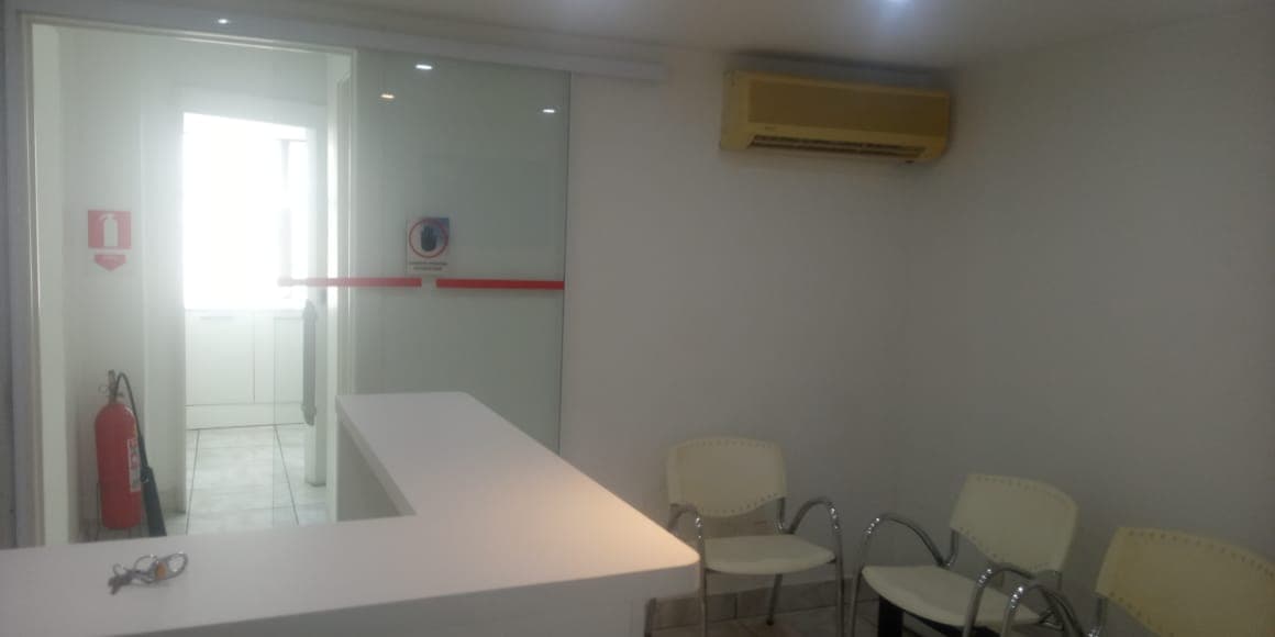 Sala comercial a venda no Centro