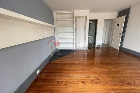 Studio / Sala Comercial – Ferradura