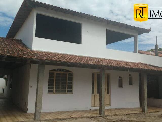 CASA INDEPENDENTE de 3 QUARTOS A VENDA NO VINHATEIRO SÃO PEDRO DA ALDEIA