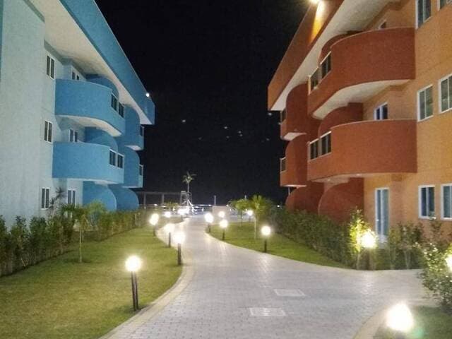 Apartamento em condomínio com praia particular em Arraial do Cabo, RJ