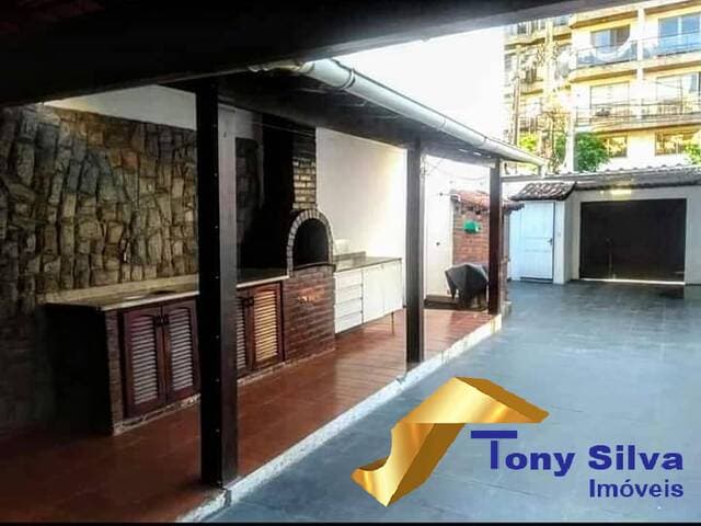 Excelentes Casas e Loja no Centro de Cabo Frio!!!