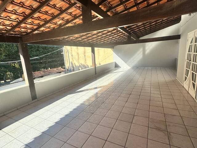 Linda Casa Duplex  à venda ou locação comercial !!!