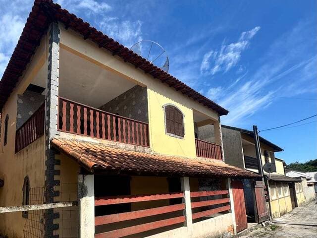 Excelente casa com 3 quartos no condomínio Cisne Branco !!!